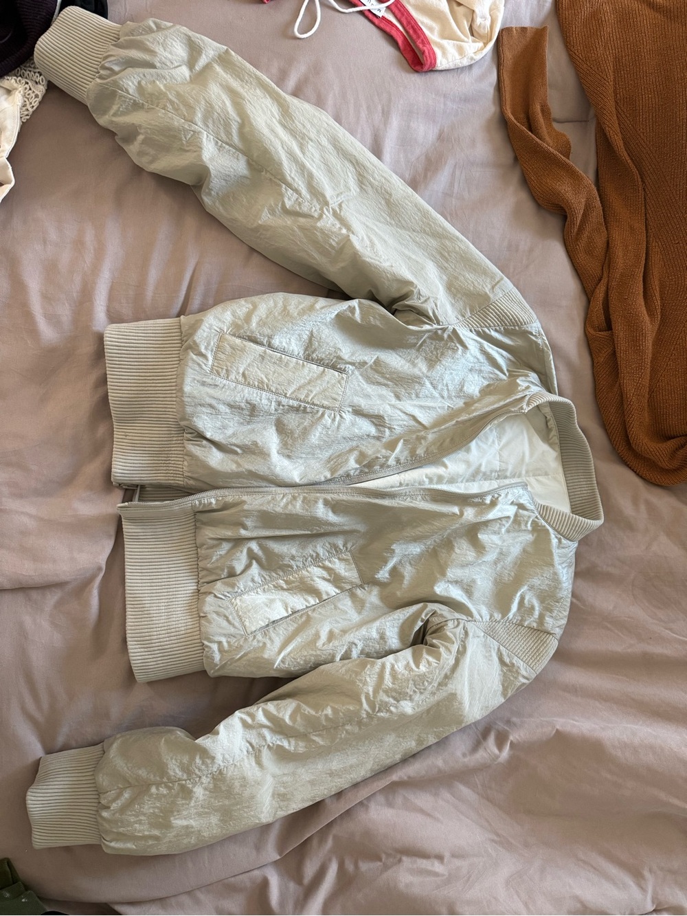 Lululemon bomber jacket RARE - Picture 2 of 8